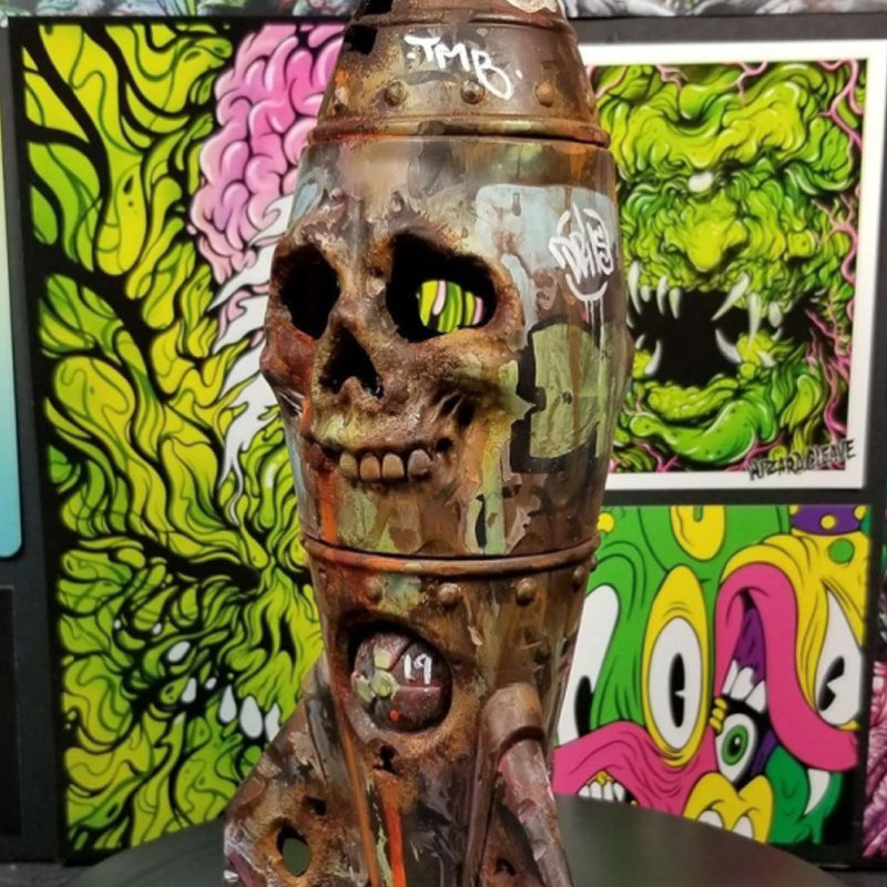 Adorno de bomba de calavera de resina