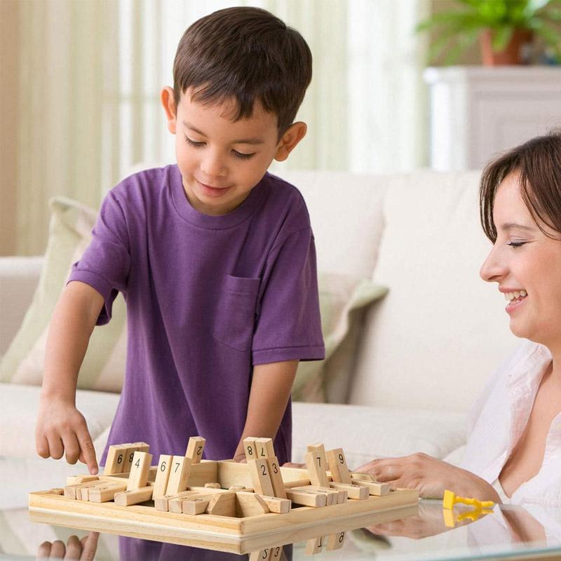 Juego de mesa de madera